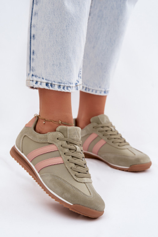 Scarpe sportive verdi da donna in camoscio McArthur MA258IN