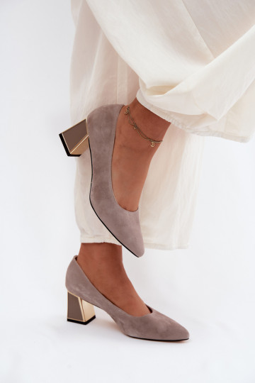 Décolleté in suede sintetico color sabbia Vinceza 66921