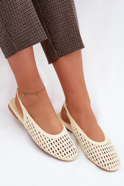 Sandali da donna con elementi traforati colore giallo Selviora