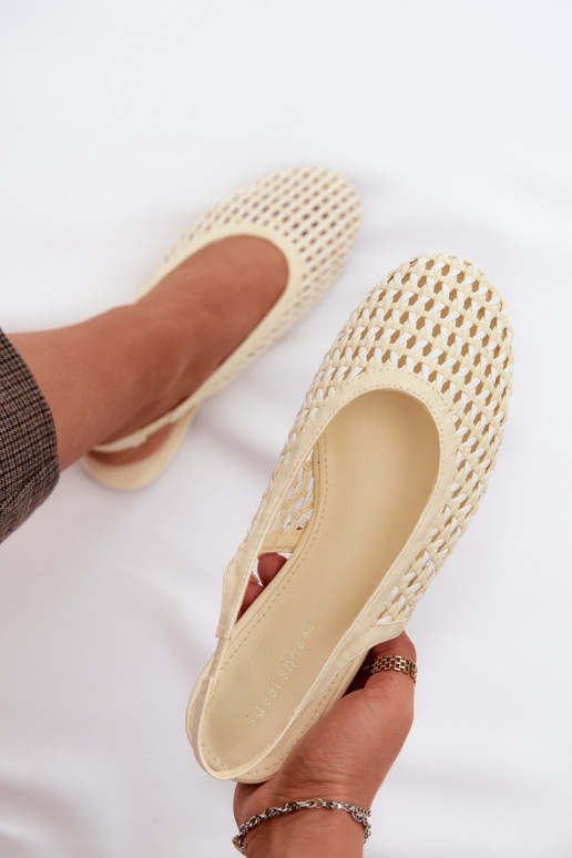 Sandali da donna con elementi traforati colore giallo Selviora