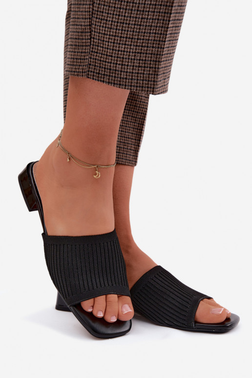  Pantofole da donna con tacchi larghi colore nero Belissea