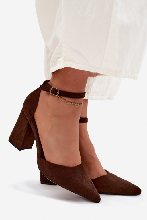 Décolleté in suede sintetico color Czekolado Selvra