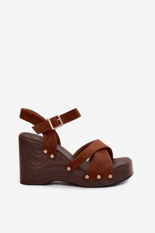 Sandali con piattaforma da donna in suede sintetico e borchie dorate color marrone Velvra