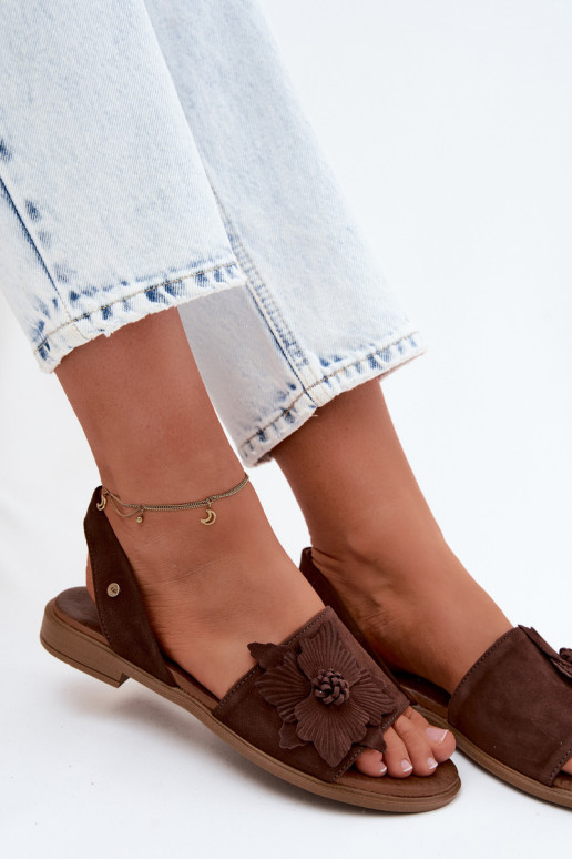 Pelle Sandali in camoscio con tacchi larghi Con decorazioni Un fiore Zazoo 407471 CzekoladoAe