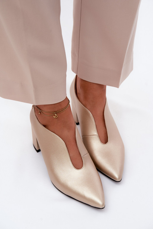 Pelle scarpe Femminile con i tacchi Deveciejka K7469-26 colore dorato