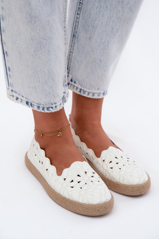 Espadrillas con elementi traforati con fiori Colore bianco Merivelle
