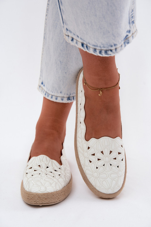 Espadrillas con elementi traforati con fiori Colore bianco Merivelle