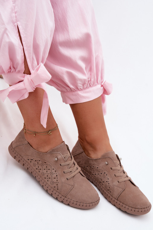 Scarpe con elementi traforati in suede sintetico color sabbia Flaria