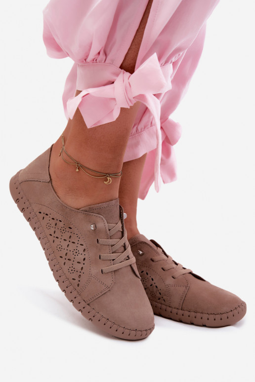 Scarpe con elementi traforati in suede sintetico color sabbia Flaria