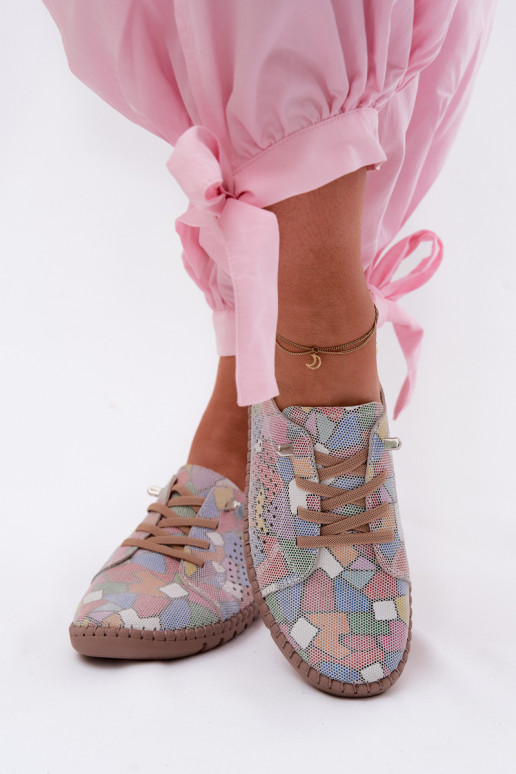 Scarpe con motivo e elementi traforati in suede sintetico di vari colori Belessa