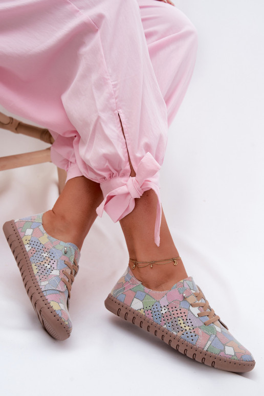 Scarpe con motivo e elementi traforati in suede sintetico di vari colori Belessa