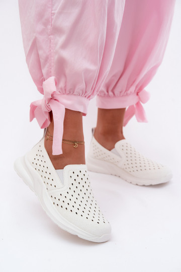 Scarpe slip-on con elementi traforati in pelle sintetica di colore bianco Geressa