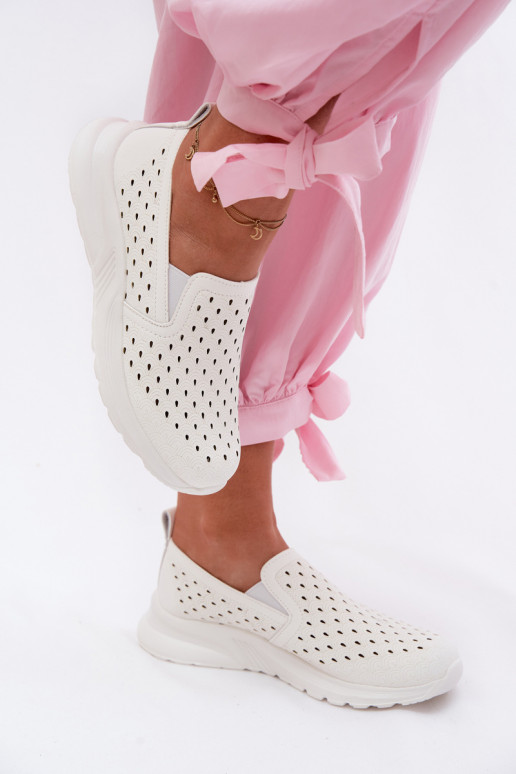 Scarpe slip-on con elementi traforati in pelle sintetica di colore bianco Geressa