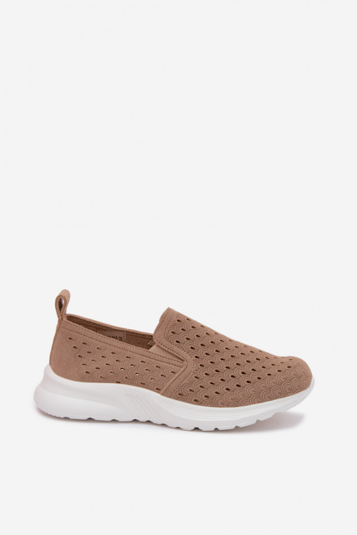 Scarpe slip-on con elementi traforati in suede sintetico color sabbia Geressa