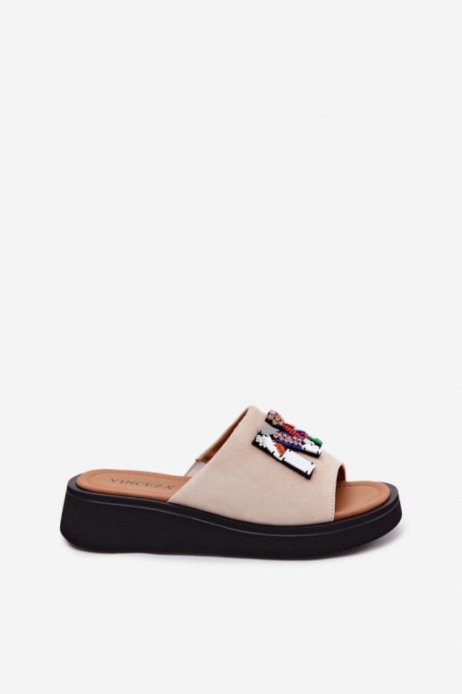Pelle Pantofole da donna in pelle scamosciata con ornamenti con una piattaforma Vinceza 66942 beige