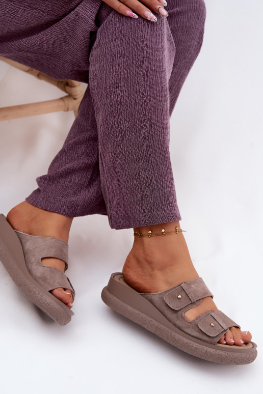 Pelle Pantofole da donna in pelle scamosciata con una piattaforma Vinceza 66916 beige