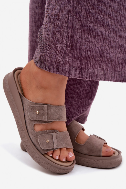 Pelle Pantofole da donna in pelle scamosciata con una piattaforma Vinceza 66916 beige