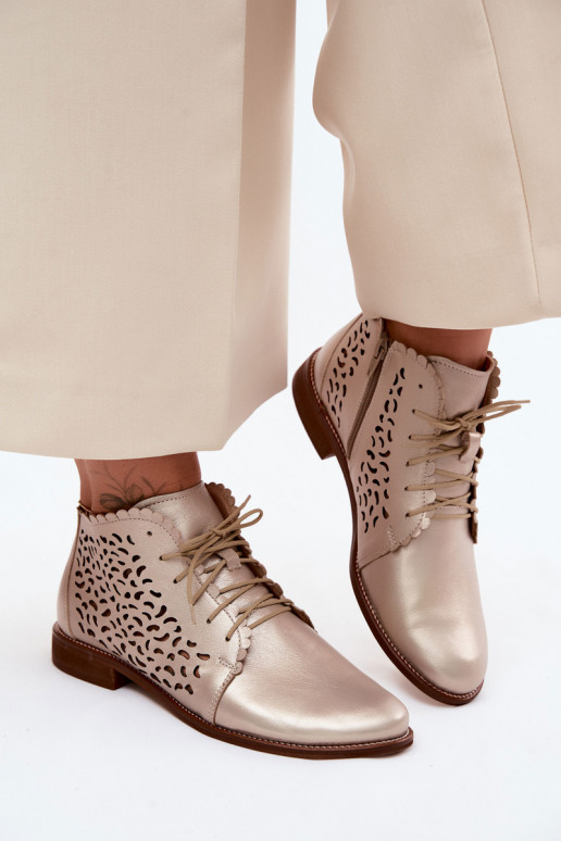 Eleganti stivaletti in pelle perforata dorata con tacco largo Zazoo 4078