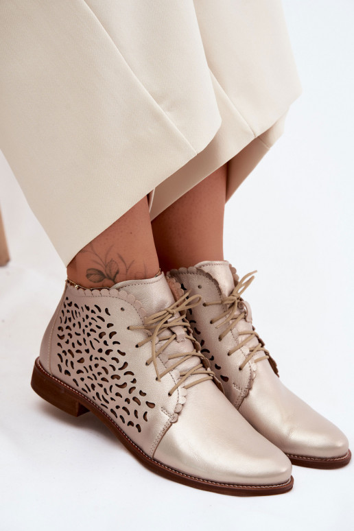 Eleganti stivaletti in pelle perforata dorata con tacco largo Zazoo 4078