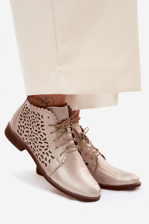 Eleganti stivaletti in pelle perforata dorata con tacco largo Zazoo 4078