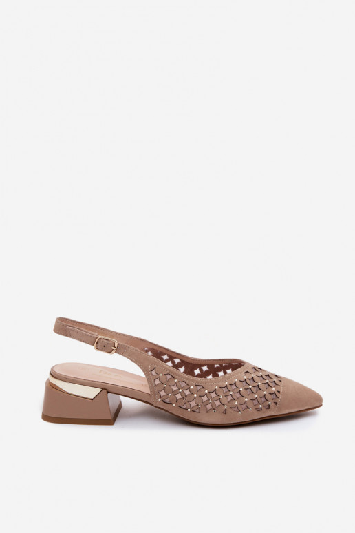 Sandali in suede color sabbia con elementi traforati e rete Klocke D&A