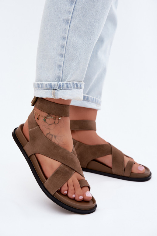 Sandali piatti in suede sintetico color sabbia