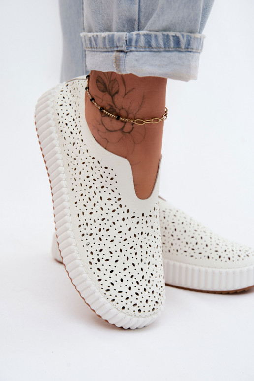 con elementi traforati Un modello convincente scarpe con una piattaforma Colore bianco Glamma