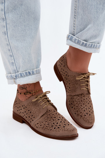 Pelle dalla pelle scamosciata scarpe Femminile con elementi traforati con tacchi larghi Zazoo 4156 colore cappuccino 2