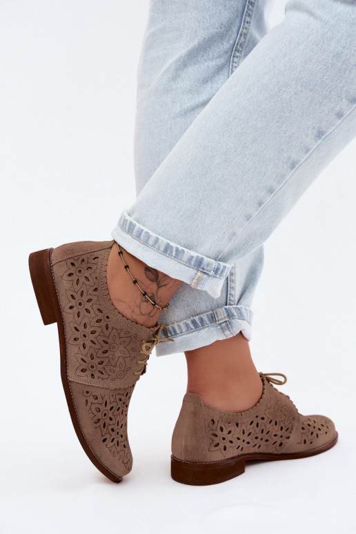 Pelle dalla pelle scamosciata scarpe Femminile con elementi traforati con tacchi larghi Zazoo 4156 colore cappuccino