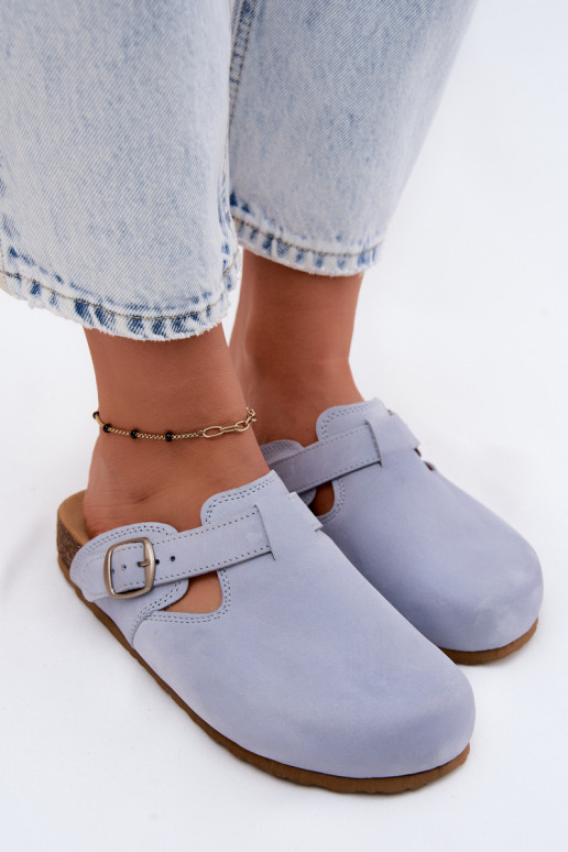 Pantofole in pelle Mule con fibbie di colore azzurro chiaro di Zazoo