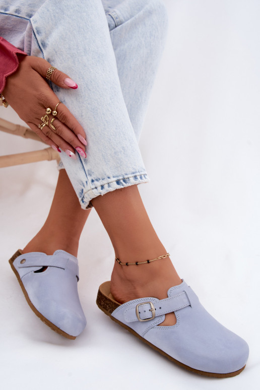 Pantofole in pelle Mule con fibbie di colore azzurro chiaro di Zazoo