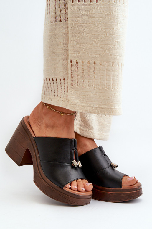 Pantofole da donna in ecopelle con una piattaforma I Klocku colore nero Dafira