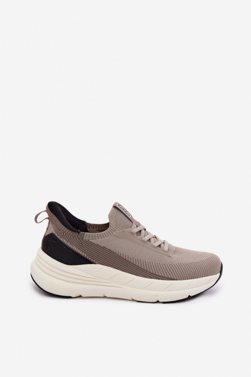 scarpe da ginnastica per uomo  Scarpe modello sneakers Un modello convincente con una piattaforma Kobbo 102421 beige