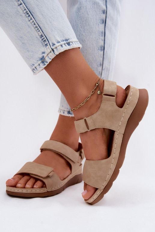Sandali da donna con una piattaforma beige Linora
