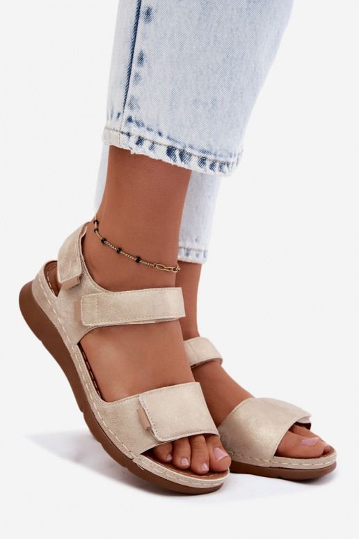 Sandali da donna con una piattaforma colore dorato Linora