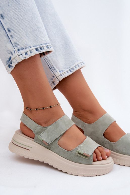 Pelle Sandali da donna in camoscio con una piattaforma colore verde Peria