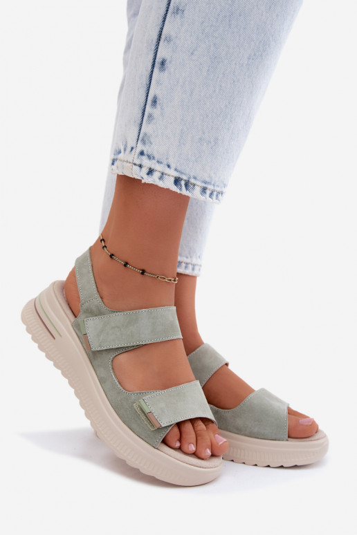 Pelle Sandali da donna in camoscio con una piattaforma colore verde Peria