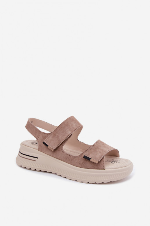 Pelle Sandali da donna in camoscio con una piattaforma beige Peria