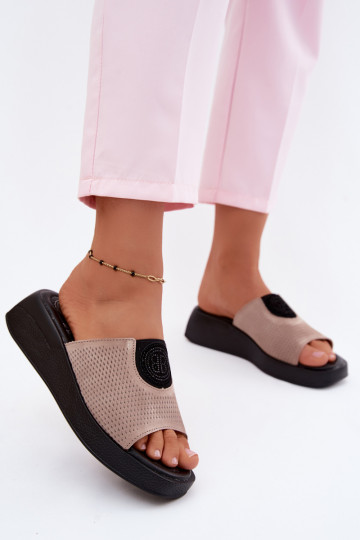 Pantofole in suede sintetico beige da donna Fablee 2