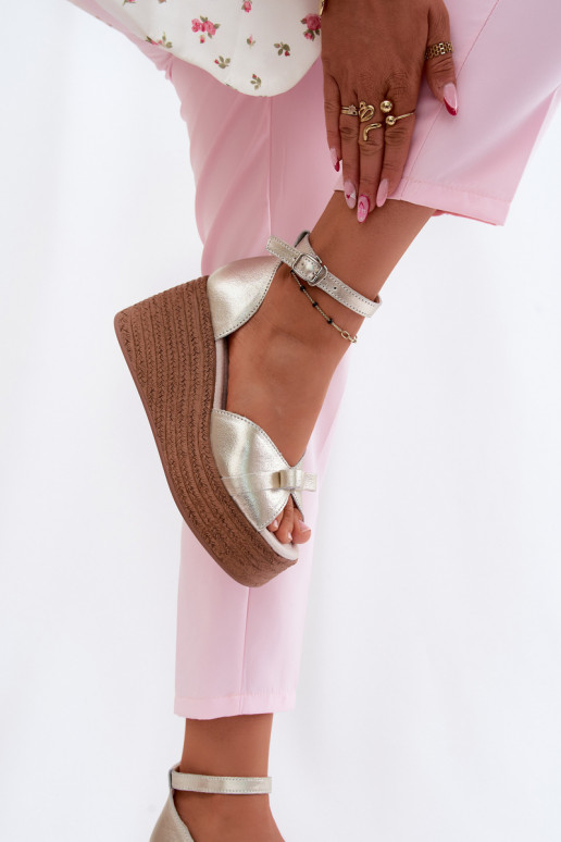 Pelle Sandali con plateau colore dorato Ashen