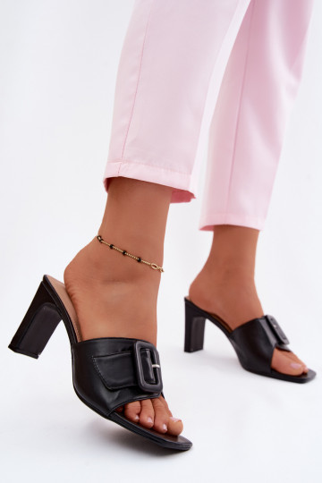 Pantofole da donna con tacco, ornamenti e fibbie di colore nero Vinceza 22-20159 2