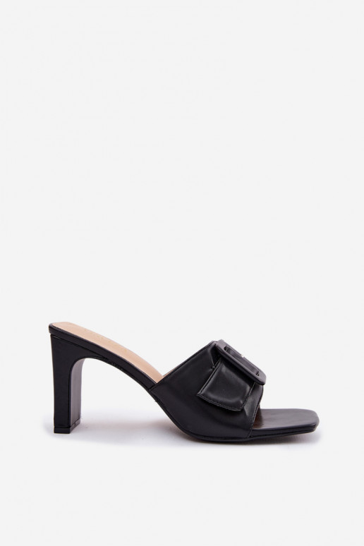 Pantofole da donna con tacco, ornamenti e fibbie di colore nero Vinceza 22-20159
