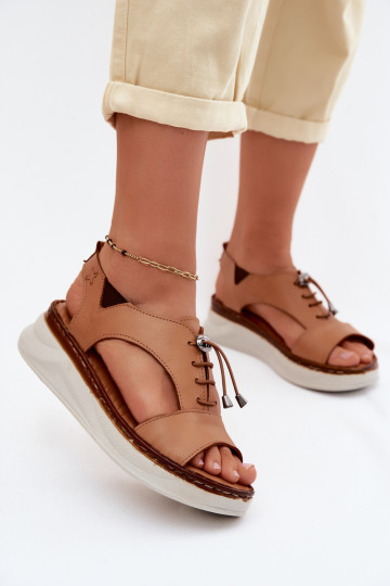 Sandali da donna Femminile con una piattaforma Deveciejka I7646-29 colore marrone