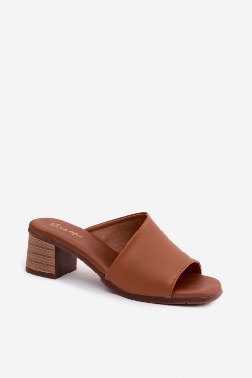 Pantofole in pelle marrone per donna con tacco