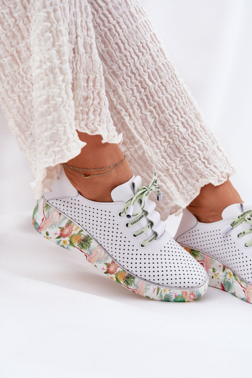 Pelle scarpe con una piattaforma con scritti Artiker 54C1807 Bianco-colore verde