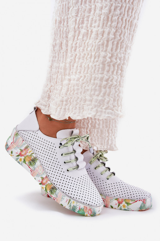 Pelle scarpe con una piattaforma con scritti Artiker 54C1807 Bianco-colore verde