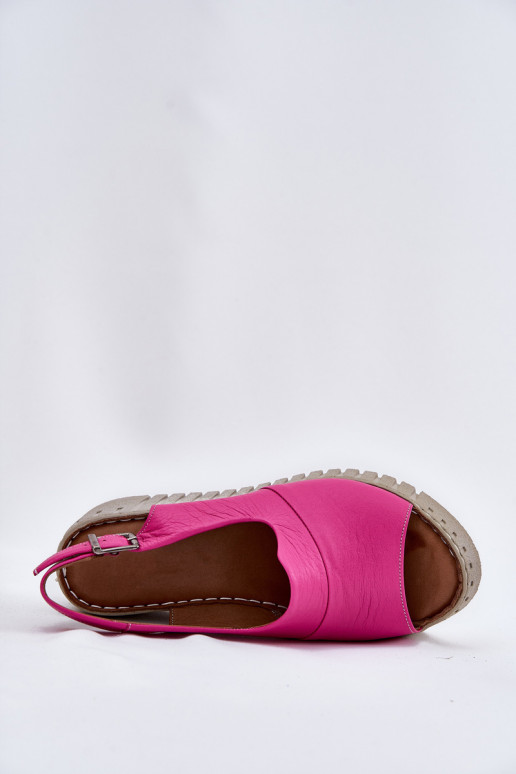 Sandali da donna con elementi in pelle naturale su piattaforma di colore rosa Artiker 54C0789