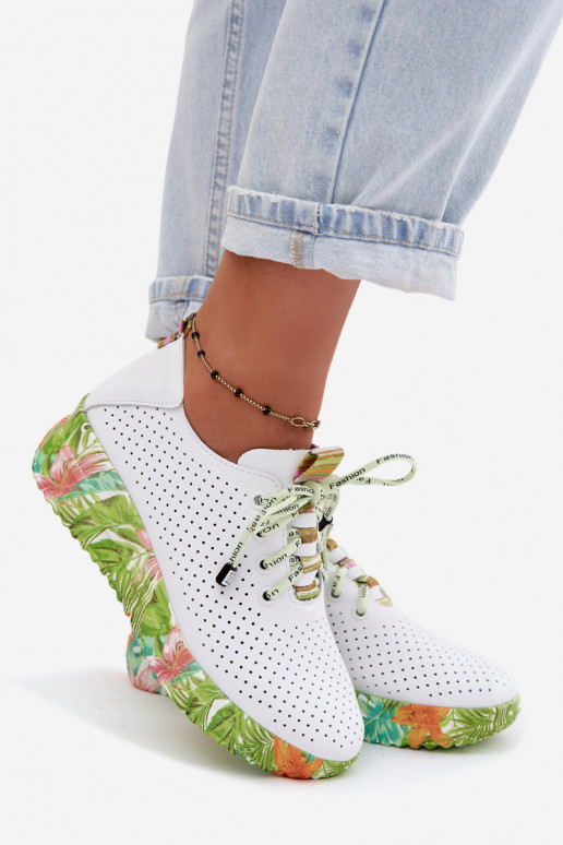 Pelle scarpe con una piattaforma Artiker 58C0600 Bianco-colore verde
