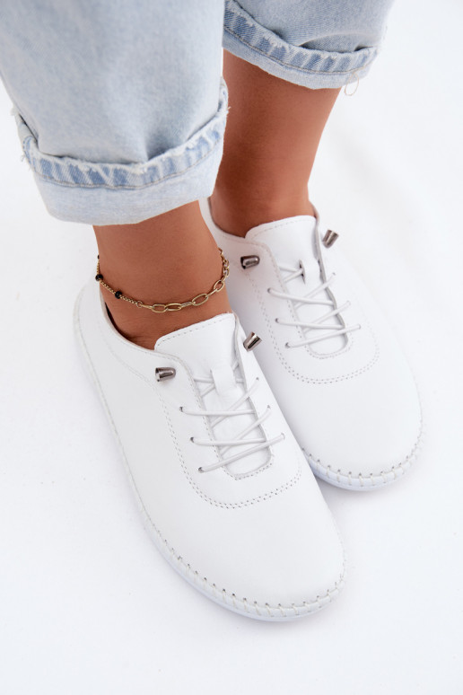 Scarpe da donna in pelle di colore bianco Artiker 58C3069