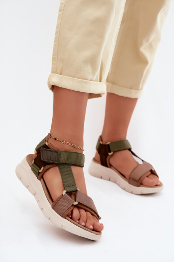 Stile sportivo Sandali da donna Artiker 58C1232 colore verde